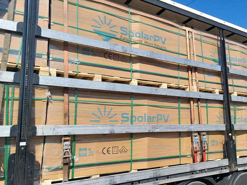 Ship half cell solar module 550W to bulgaria